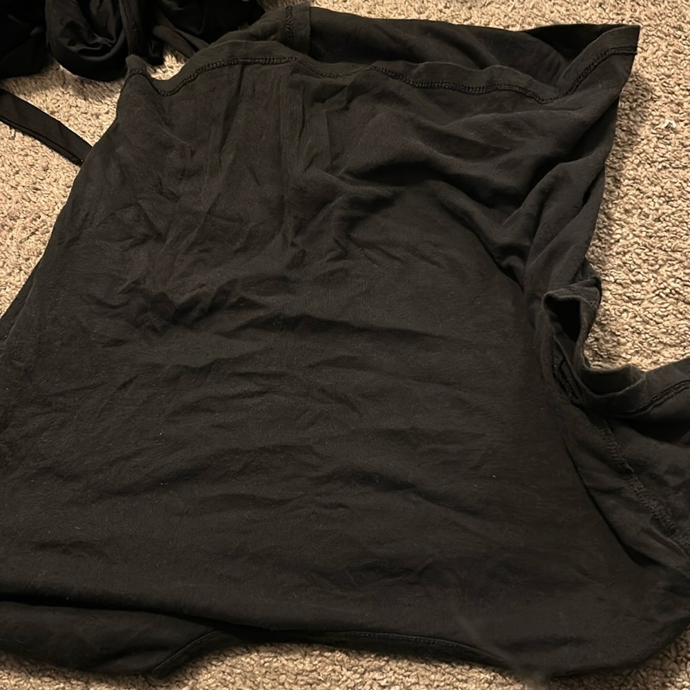 Black baby tee